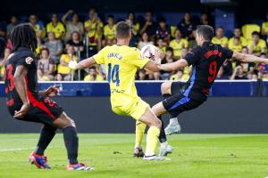 巴塞罗那vs比利亚雷亚尔：西甲积分榜榜首与第三名的对决